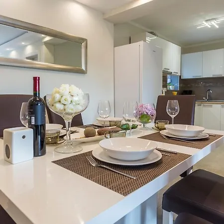 Hébergement de vacances Gemuetliche Mit Privatem Pool, Klima, Wlan, Terrasse Und Grill Hreljići
